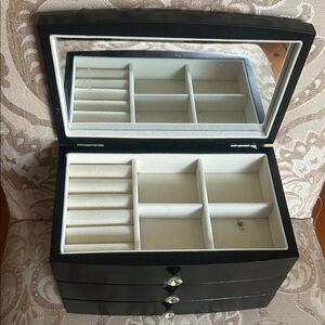 Elegant Black Jewelry Box with Mirror